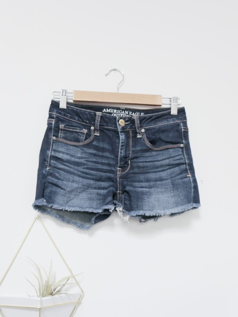 AMERICAN EAGLE 🫐 Low Rise Denim Cutoff Shorts, Frayed Hem Casual Summer Basic
